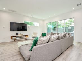 7603 Jacquelyn Gardens Lane, Houston TX 77055