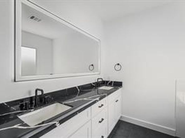 2510 Gray Street, Houston TX 77003