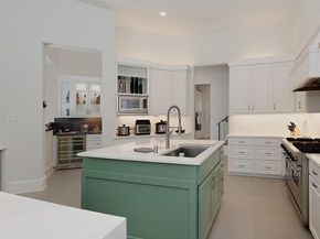 10 Norlund Way, The Woodlands TX 77382