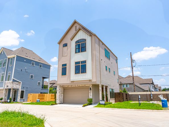 1720 Sedola Lane, Houston TX 77055