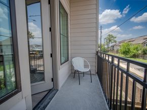 1720 Sedola Lane, Houston TX 77055