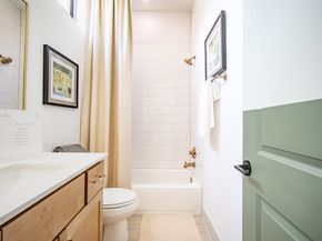 1720 Sedola Lane, Houston TX 77055