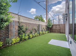 1720 Sedola Lane, Houston TX 77055