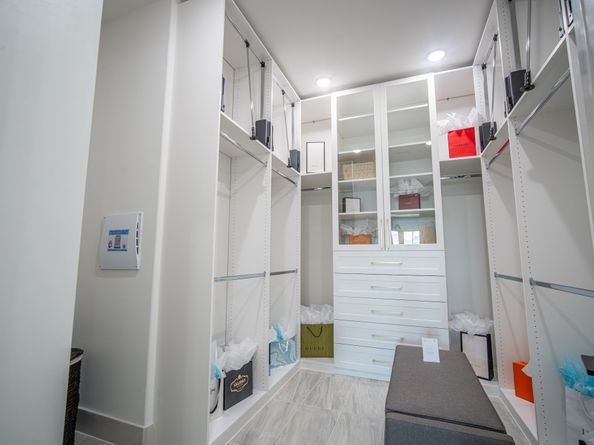 1720 Sedola Lane, Houston TX 77055