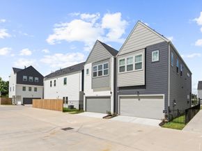 2213 Springwood Vista Lane, Houston TX 77055