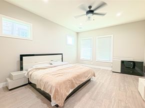 1805 Blodgett Street 2, Houston TX 77004