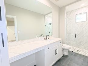 1805 Blodgett Street 2, Houston TX 77004