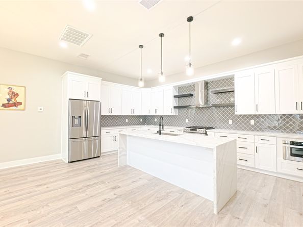 1805 Blodgett Street 2, Houston TX 77004