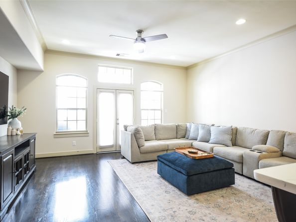 4243 Dickson Street, Houston TX 77007