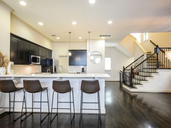 4243 Dickson Street, Houston TX 77007