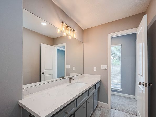 1623 Cherry Ridge Drive, Houston TX 77077