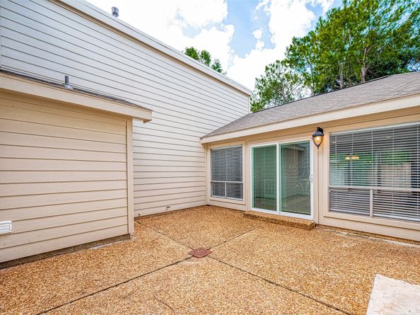 1623 Cherry Ridge Drive, Houston TX 77077