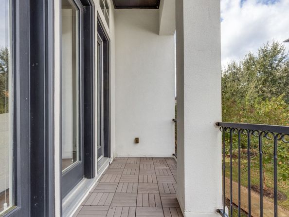 1827 Wrenwood Lakes, Houston TX 77043