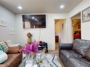 5767 Belcrest Street, Houston TX 77033