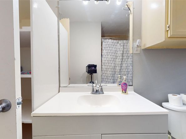 5767 Belcrest Street, Houston TX 77033