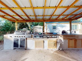 5767 Belcrest Street, Houston TX 77033