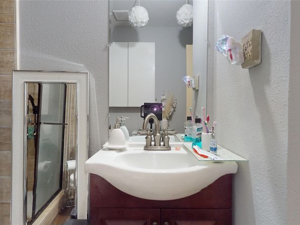 5767 Belcrest Street, Houston TX 77033