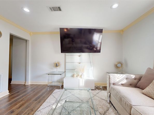 5767 Belcrest Street, Houston TX 77033