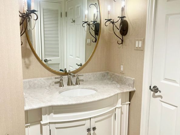 14655 E Champion Forest Drive E 1402, Houston TX 77069