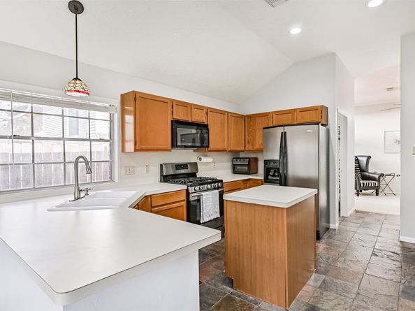 4930 Heritage Plains Drive, Friendswood TX 77546