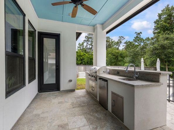 7 Peerless Point Place, Tomball TX 77375