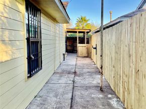 11907 E Marsham Circle, Houston TX 77066