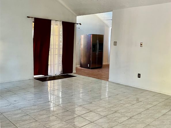 11907 E Marsham Circle, Houston TX 77066