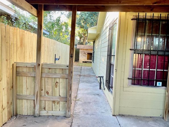 11907 E Marsham Circle, Houston TX 77066