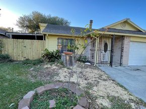 11907 E Marsham Circle, Houston TX 77066