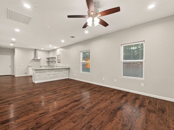 3802 Rebecca Street, Houston TX 77021