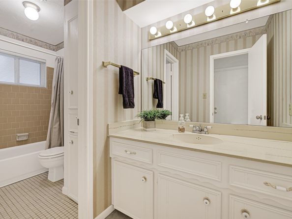 12862 Westhorpe Drive, Houston TX 77077