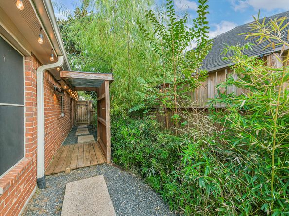 30915 Still Oaks Lane, Spring TX 77386