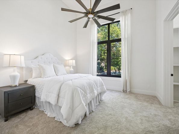 11 River Circle, Houston TX 77063