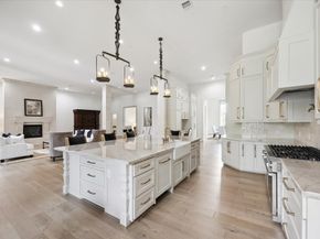 11 River Circle, Houston TX 77063