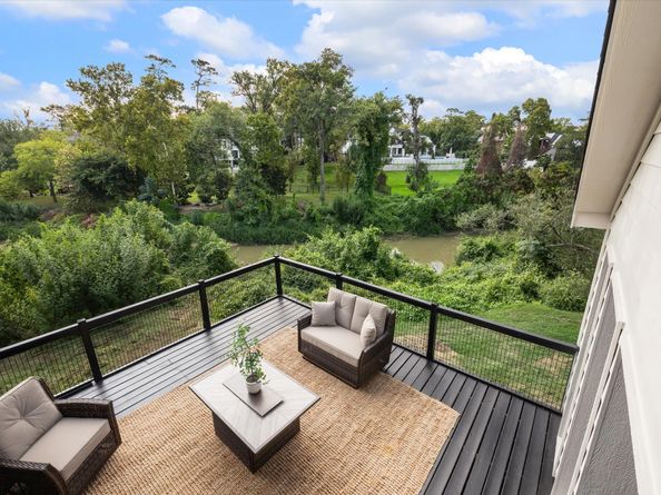 11 River Circle, Houston TX 77063