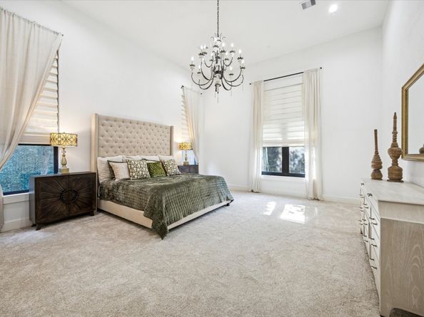 11 River Circle, Houston TX 77063