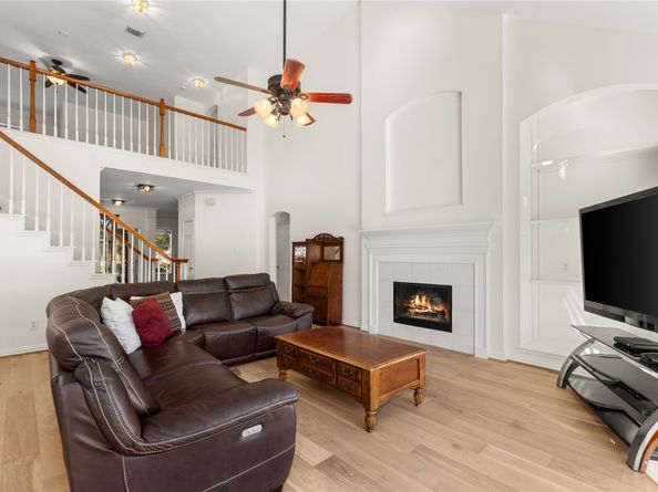 8410 Castle Pond Court, Houston TX 77095