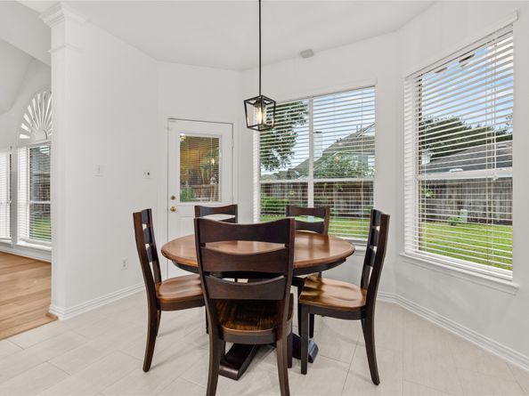 8410 Castle Pond Court, Houston TX 77095