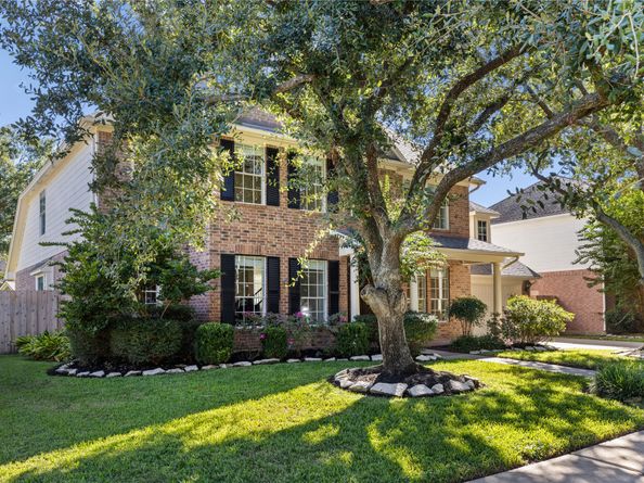 8410 Castle Pond Court, Houston TX 77095