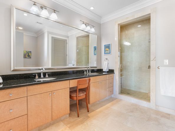 3388 Sage Road 2102, Houston TX 77056