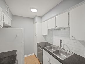 8517 Hearth Drive 5, Houston TX 77054