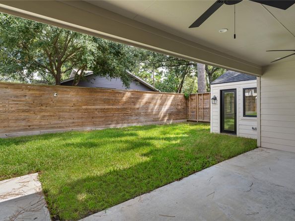814 Azalea Street, Houston TX 77018