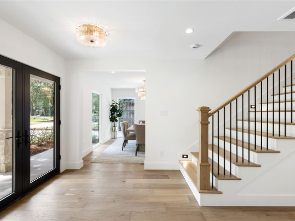 814 Azalea Street, Houston TX 77018