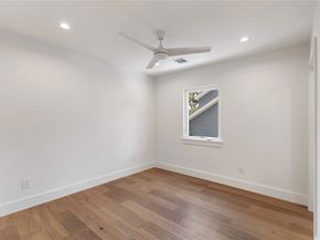 814 Azalea Street, Houston TX 77018