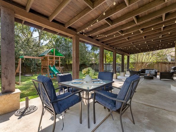 12145 La Salle Oaks, Conroe TX 77304