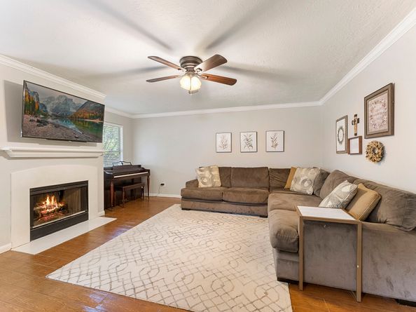 12145 La Salle Oaks, Conroe TX 77304