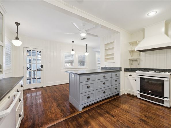 907 W Melwood Street, Houston TX 77009