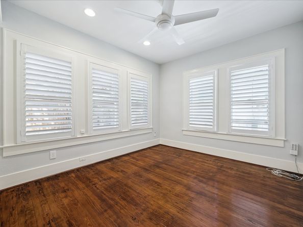 907 W Melwood Street, Houston TX 77009