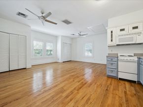 907 W Melwood Street, Houston TX 77009