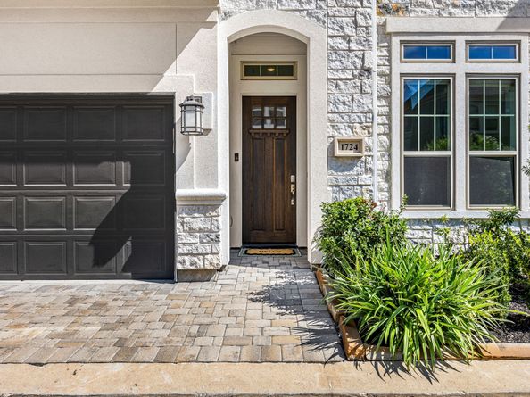 1724 Leilani Drive, Houston TX 77055
